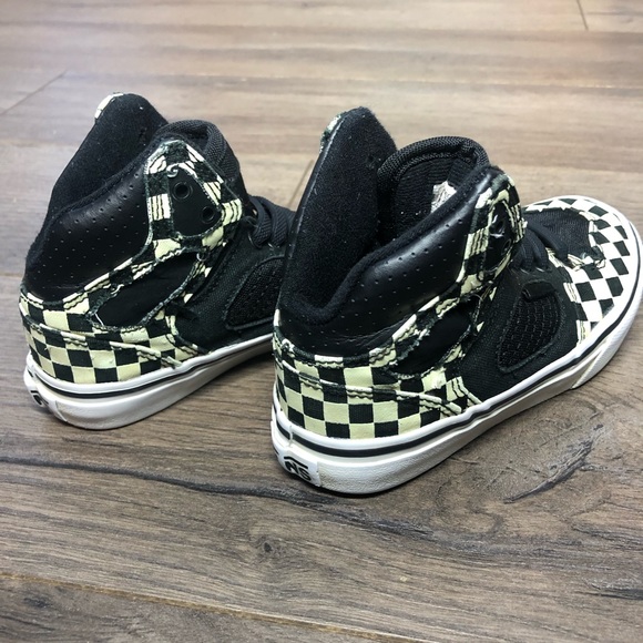~SOLD~ Vans Slip On Sneakers - Picture 6 of 8
